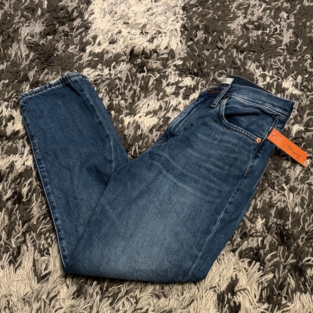 Madewell Women's Straight-Leg Jeans in Medium Blue Denim